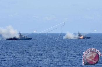 Presiden saksikan simulasi tempur di Karang Tekok