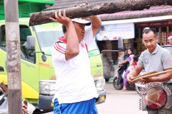 Riban Turun Lapangan