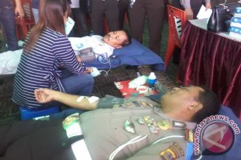 Dirlantas dan Kepala Jasa Raharja donor darah