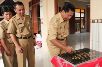 Infak Siswa-Guru untuk Bangun Masjid Sekolah