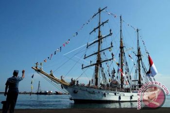 KRI Dewaruci bawa taruna ASEAN ke Makassar