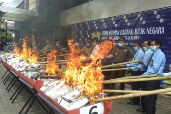 KPPBC Kudus Musnahkan Rokok Senilai Rp2,98 Miliar