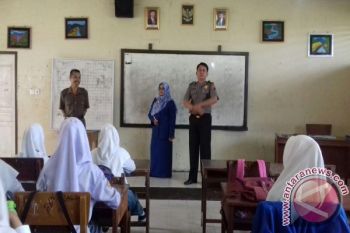 Pelajar SMAN 9 Sijunjung Dapat Pembekalan IT 