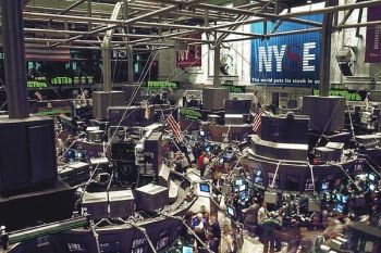 Saham AS Melonjak Setelah Fed Pertahankan Suku Bunga