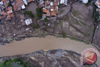 Helikopter Dikerahkan Cari Korban Banjir Garut