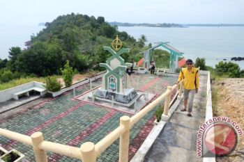 Akses Menuju Tugu Katulistiwa Lingga Ditingkatkan 2017