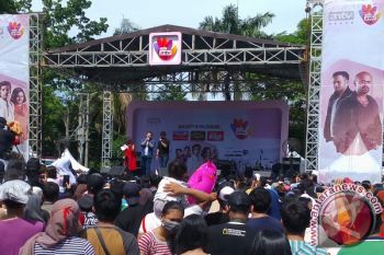 Ridho Rhoma hibur pengunjung CFD Palembang