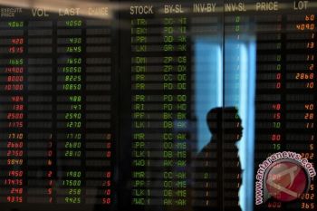 IHSG Dibuka Turun 15,59 Poin