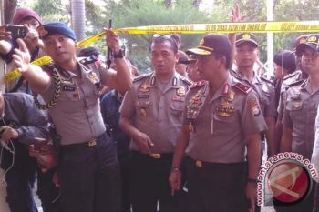 Kapolda Sulsel tinjau DPRD usai pembakaran gedung 