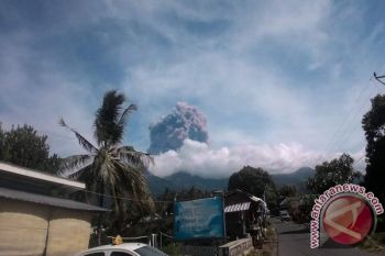 Anak Gunung Rinjani di Lombok Kembali Meletus 