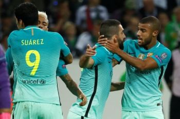 Barcelona Tundukkan Gladbach 2-1