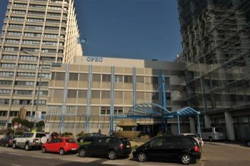Pertama Kali Sejak 2008, OPEC Sepakat Pangkas Produksi Minyak