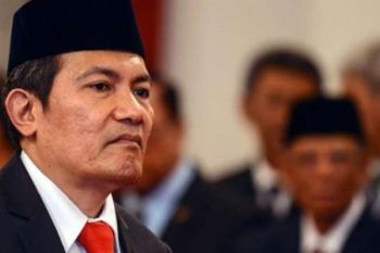 Wakil Ketua KPK "Ngamen" Di Stasiun Tugu Yogyakarta