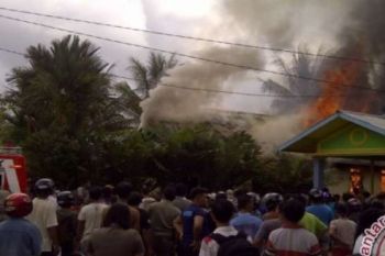Satu Rumah Di Bengkalis Ludes Dilalap Sijago Merah