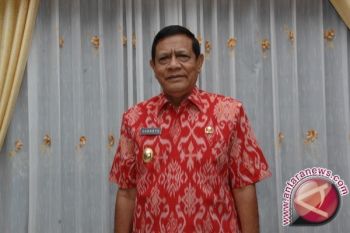 Wagub Sulawesi  Tengah di makamkan di TMP Tatura