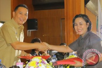 Fraksi DPRD Tanggapi Ranperda Ripparda Kota Tomohon 