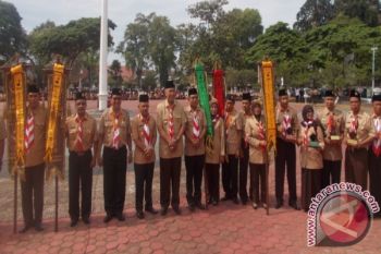 Kwarnas Berikan Penghargaan Delapan Pembina Tanah Datar