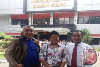 Yanni diperiksa sebagai korban pencemaran nama baik