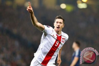 'Hattrick' Lewandowski Bawa Polandia Tundukkan Denmark