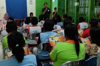 Bea Cukai Berikan Sosialisasi di PT Rimba Ciptaan Indah 