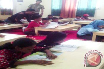 Anak nelayan ramai kunjungi Perpustakaan Desa  