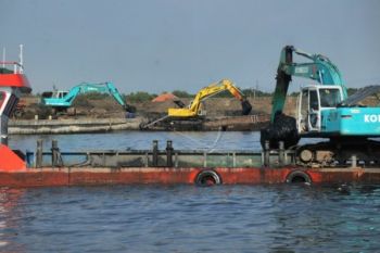Pendangkalan Lumpur Pelabuhan Pekalongan Tinggi 