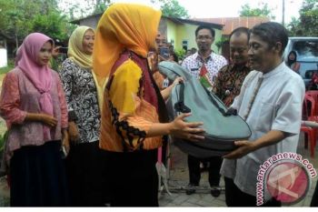 Kementerian PDTT serahkan bantuan alat peraga PAUD
