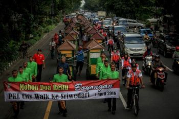 Penataan Belum Tuntas, 600 PKL Masih Berjualan di  Pinggir Jalan