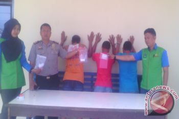 Polres Tanah Datar Tangkap Tiga Pengedar dan Pemakai Sabu