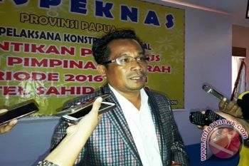 Kadishub Papua serahkan bus bantuan gubernur untuk SMA Jayapura