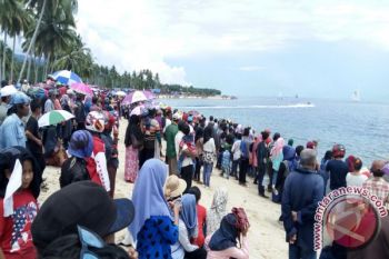 Ribuan Warga Meriahkan Festival Teluk Tomini 