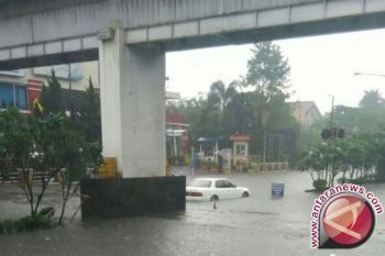 Warga Bandung Tewas Terseret Arus Selokan