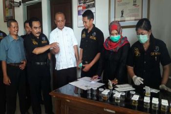 Pegawai KPU Temanggung Jalani Tes Urine