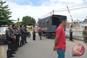Waduh! Kantor KPU Barsel Dipasang Kawat Berduri 