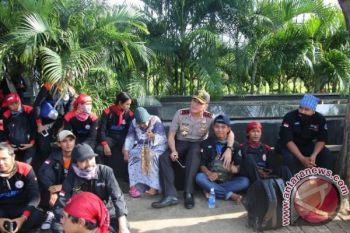Kapolda Metro Bantah Perintah Tembak Pendemo