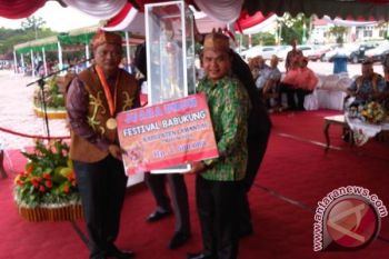 Hore! Kecamatan Lamandau Raih Juara Umum Festival Babukung 2016