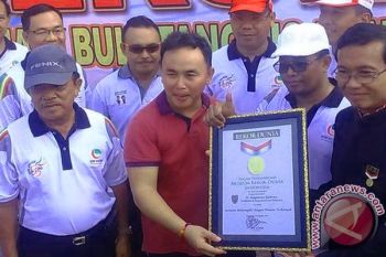 Wow! Kalteng Pecahkan Rekor Muri Bermain Bulutangkis Terbanyak