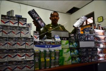 Bea Cukai Kudus Sita 1,2 Juta Rokok Ilegal
