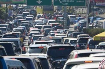 Banjir Melanda, Macet mengular Di Jalan Bandung-Garut