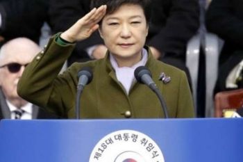 Ratusan Ribu Warga Seoul Protes Kebijakan Presiden Park Geun-hye 