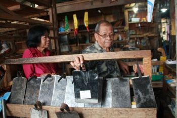 Cangkul China Tak Berkutik di Temanggung