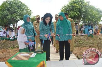 Dapat Penghargaan PAUD Terbaik Nasional, Ibu Bupati Merasa Rindu Pada Masyarakat, Kenapa?