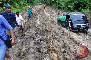 Jalur Distribusi Sembako ke Pelosok Kaltim Rusak  