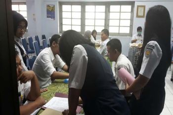 Karyawan PT KAI Purwokerto Jalani Tes Urine Mendadak