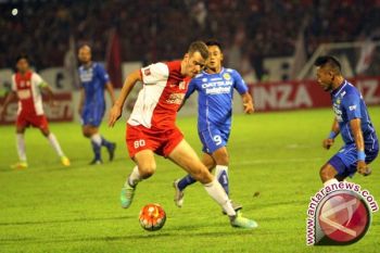 Menjamu Persipura, Persib Kembali Berlaga Di Bandung