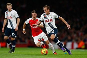 Penalti Kane bawa Spurs imbang di markas Arsenal