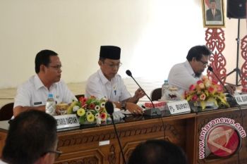 Pj Bupati Minta Pengguna Anggaran Di Barsel Tingkatkan Profesional