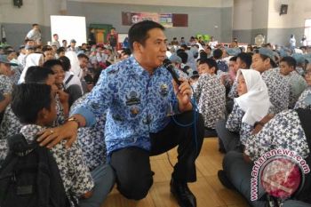 Wawali Makassar ke sekolah sosialisasi bahaya narkoba 