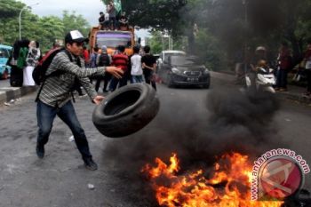 UNJUK RASA HMI DI MAKASSAR