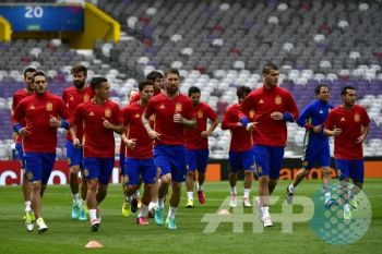 Cedera, Diego Costa Menepi Saat Spanyol Hadapi Makedonia